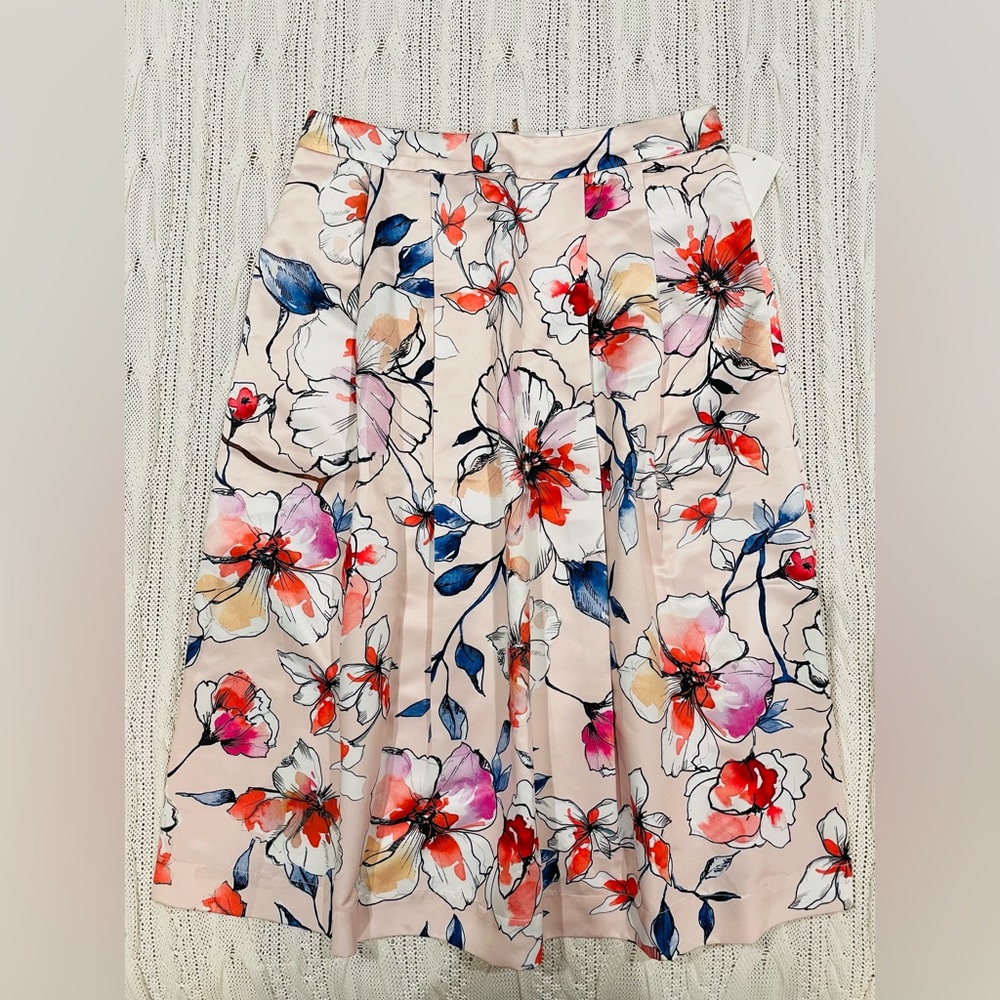 NWT Gaudi Floral Midi Skirt Cream with Red & Blue Accents | Size M
